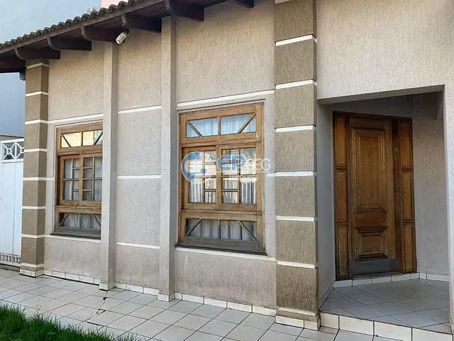 Casa com 614m², à venda, no bairro Recreio em Londrina
