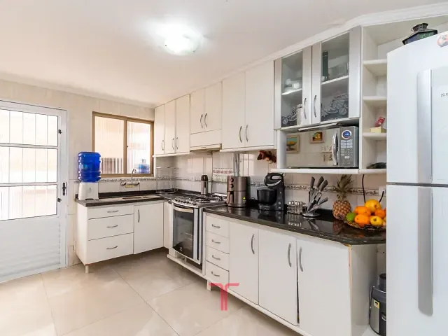 Casa com 112m² 3 quartos e 4 banheiros, à venda, no bairro Guaíra em Curitiba