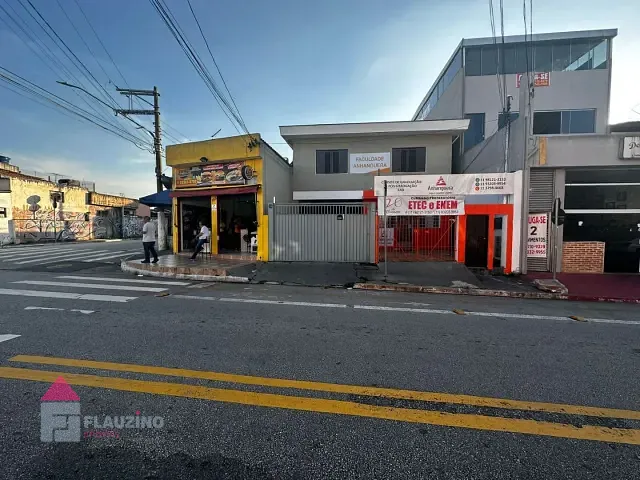 Casa com 300m², à venda, no bairro Jardim Campo Limpo em São Paulo