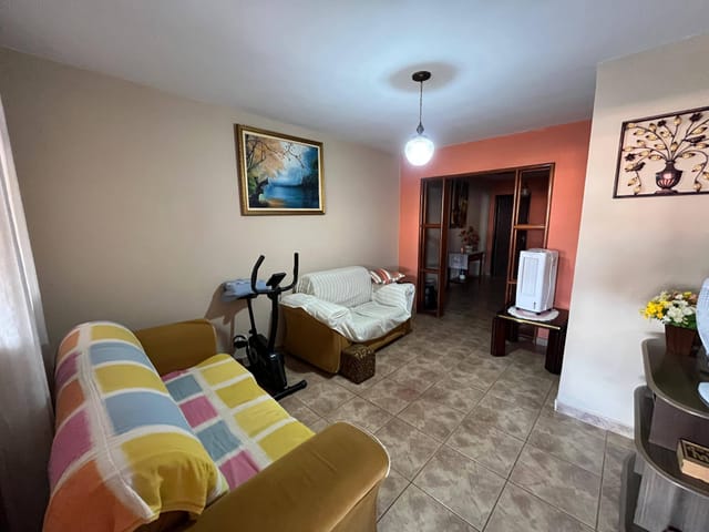 Casa com 210m² 2 quartos e 1 banheiro, à venda, no bairro Jardim Guanabara III em Goiânia
