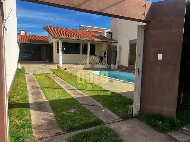 Casa com 259m² 2 quartos e 2 banheiros, à venda, no bairro Jardim Prefeito Milton Menezes em Londrina