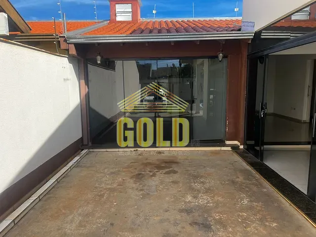Casa com 259m² 2 quartos e 2 banheiros, à venda, no bairro Jardim Prefeito Milton Menezes em Londrina