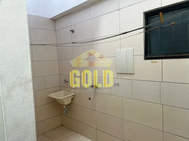 Casa com 259m² 2 quartos e 2 banheiros, à venda, no bairro Jardim Prefeito Milton Menezes em Londrina