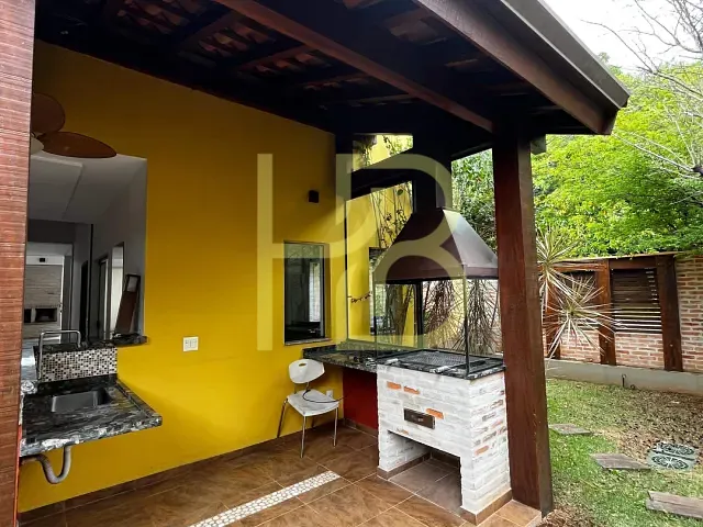 Casa 3 quartos e 4 banheiros, para alugar, no bairro Loteamento Aldeia da Mata em Votorantim