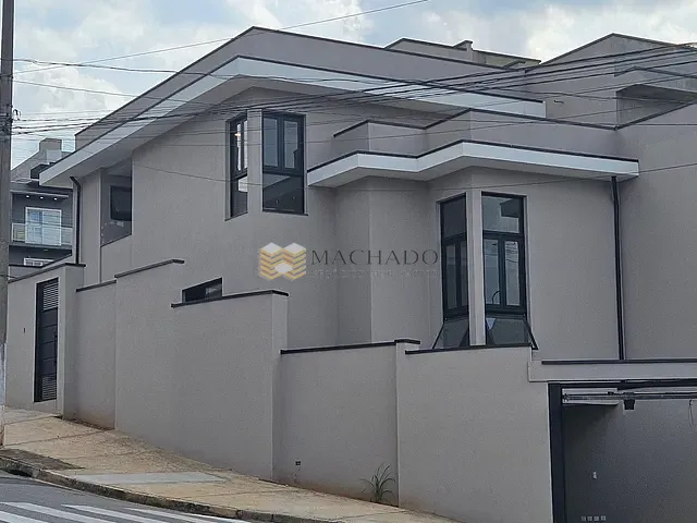 Casa 3 quartos e 4 banheiros, à venda, no bairro Portais (Polvilho) em Cajamar