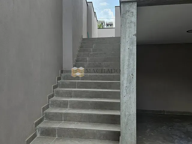 Casa 3 quartos e 4 banheiros, à venda, no bairro Portais (Polvilho) em Cajamar