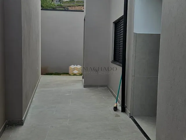 Casa 3 quartos e 4 banheiros, à venda, no bairro Portais (Polvilho) em Cajamar