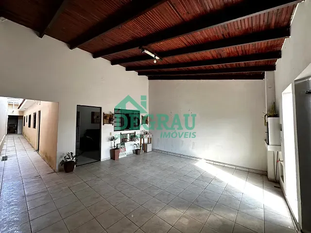 Casa 2 quartos e 2 banheiros, à venda, no bairro Parque Vista Alegre em Itapeva