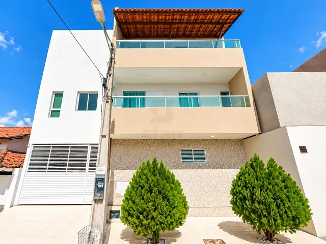 Casa 3 quartos e 3 banheiros, à venda, no bairro General Dutra em Paulo Afonso