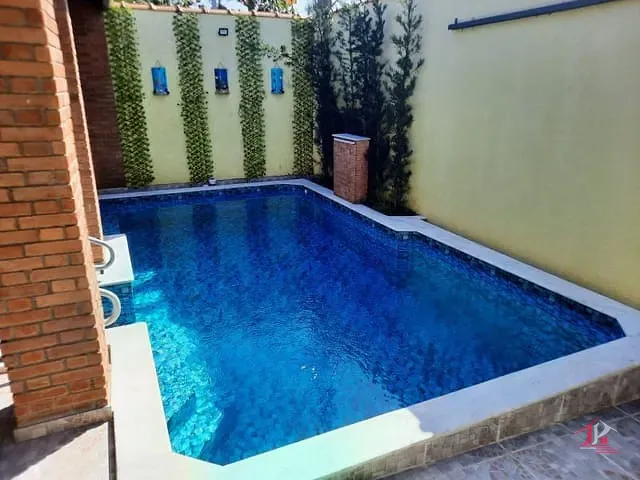 Casa com 250m² 3 quartos e 3 banheiros, à venda, no bairro Suarão em Itanhaém