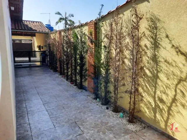 Casa com 250m² 3 quartos e 3 banheiros, à venda, no bairro Suarão em Itanhaém