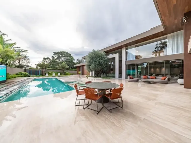 Casa 7 quartos e 9 banheiros, à venda, no bairro Setor de Habitações Individuais Sul em Brasília