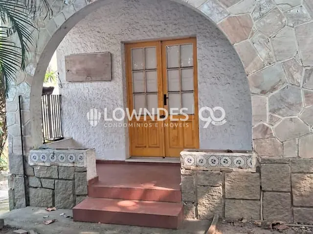 Casa 2 quartos e 1 banheiro, à venda, no bairro Jardim Guanabara em Rio de Janeiro