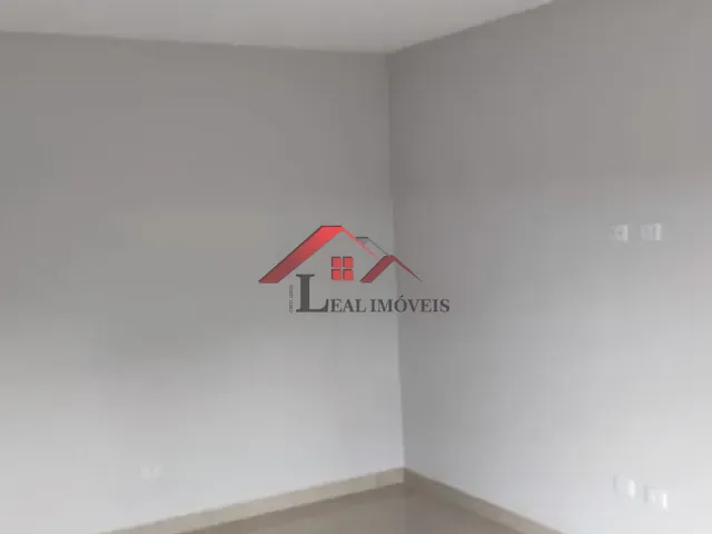 Casa com 450m² 3 quartos e 5 banheiros, à venda, no bairro Vila Zanetti em São João da Boa Vista