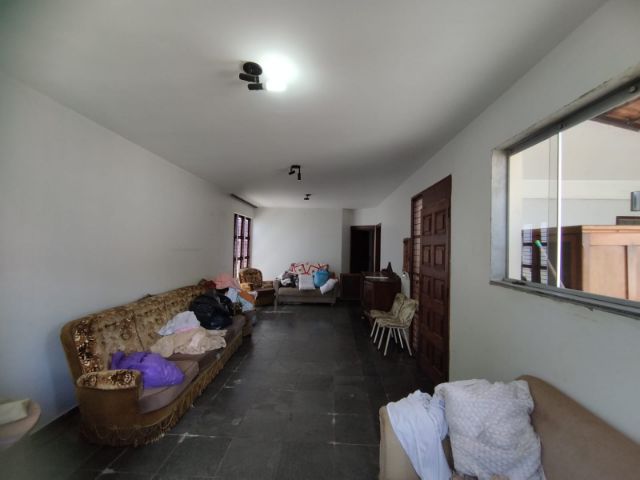 Casa com 384m² 3 quartos e 3 banheiros, à venda, no bairro Nova Suiça em Goiânia