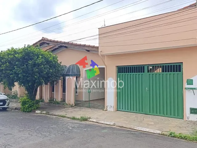Casa com 200m² 3 quartos e 3 banheiros, para alugar, no bairro São Benedito em Itapira