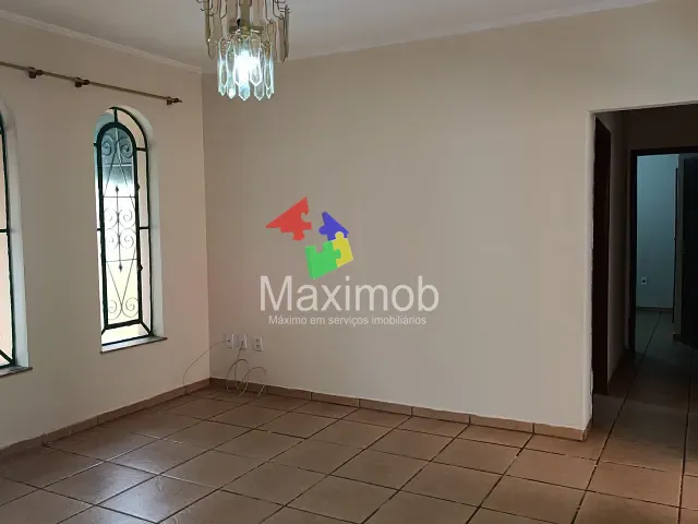 Casa com 200m² 3 quartos e 3 banheiros, para alugar, no bairro São Benedito em Itapira