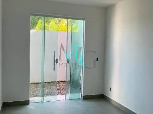 Casa com 350m² 3 quartos e 1 banheiro, à venda, no bairro Campo Grande em Rio de Janeiro