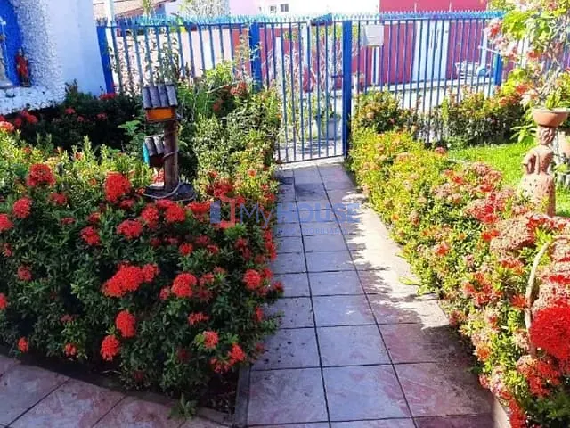 Casa 3 quartos e 2 banheiros, à venda, no bairro Hernani Sá em Ilhéus