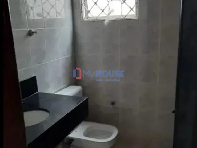 Casa 3 quartos e 2 banheiros, à venda, no bairro Hernani Sá em Ilhéus