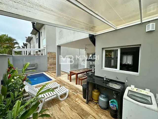 Casa 3 quartos e 4 banheiros, à venda, no bairro Camburi em São Sebastião