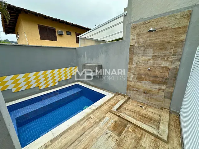 Casa 3 quartos e 4 banheiros, à venda, no bairro Camburi em São Sebastião