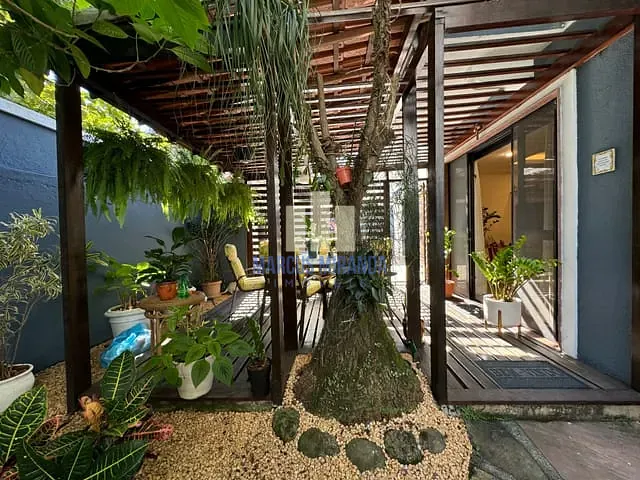 Casa com 221m² 7 quartos e 5 banheiros, à venda, no bairro Barra da Tijuca em Rio de Janeiro