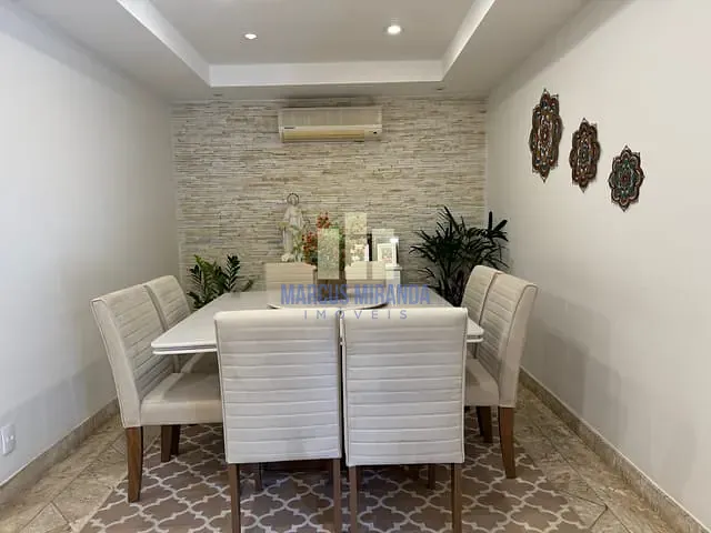 Casa com 221m² 7 quartos e 5 banheiros, à venda, no bairro Barra da Tijuca em Rio de Janeiro