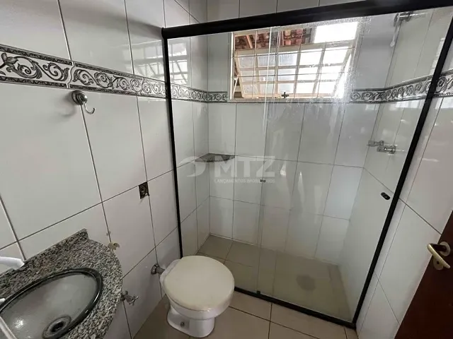 Casa com 220m² 4 quartos e 4 banheiros, à venda, no bairro Vila São Judas Thadeu em Botucatu