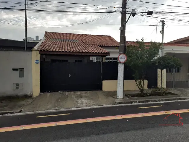 Casa com 327m² 3 quartos e 2 banheiros, à venda, no bairro Bosque da Saúde em São Paulo