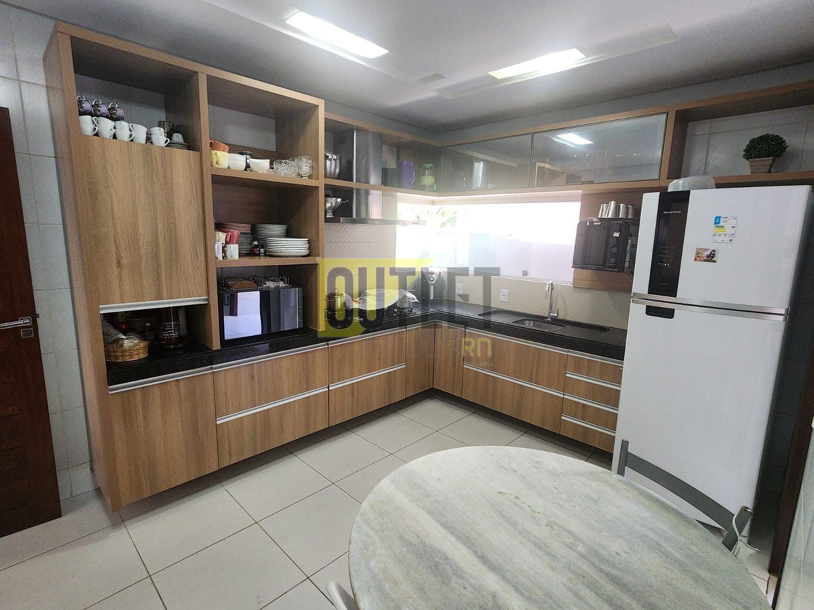 Casa, 4 quartos, 240 m² - Foto 18