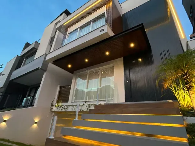 Casa 3 quartos e 3 banheiros, à venda, no bairro Santa Cândida em Curitiba