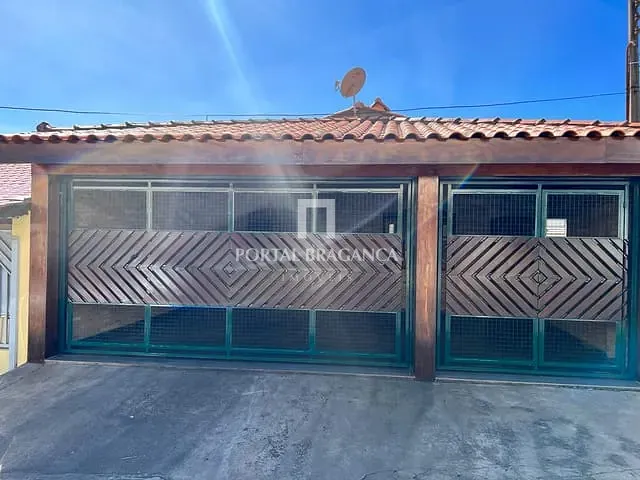 Casa 4 quartos e 3 banheiros, à venda, no bairro Jardim São José em Bragança Paulista