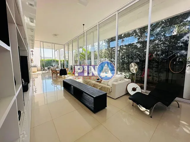 Casa com 440m² 4 quartos e 6 banheiros, à venda, no bairro Jardins Verona em Goiânia