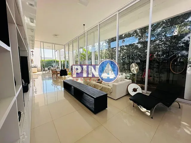 Casa com 440m² 4 quartos e 6 banheiros, à venda, no bairro Jardins Verona em Goiânia