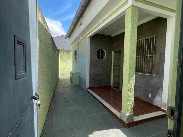 Casa 2 quartos e 1 banheiro, para alugar, no bairro Campo Grande em Rio de Janeiro
