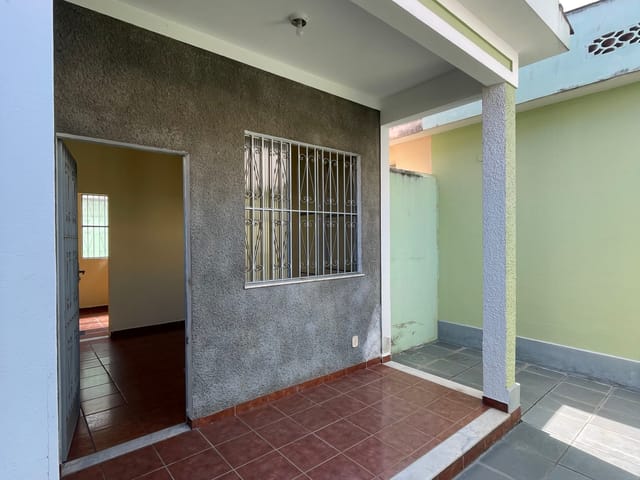 Casa 2 quartos e 1 banheiro, para alugar, no bairro Campo Grande em Rio de Janeiro