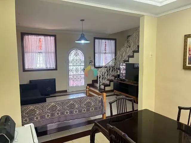 Casa com 164m² 4 quartos e 3 banheiros, à venda, no bairro Botafogo em Rio de Janeiro