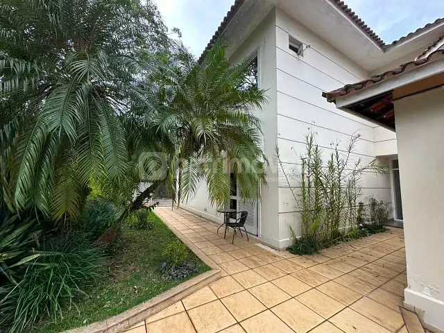 Casa 6 quartos e 7 banheiros, à venda ou para alugar, no bairro Itanhangá em Rio de Janeiro