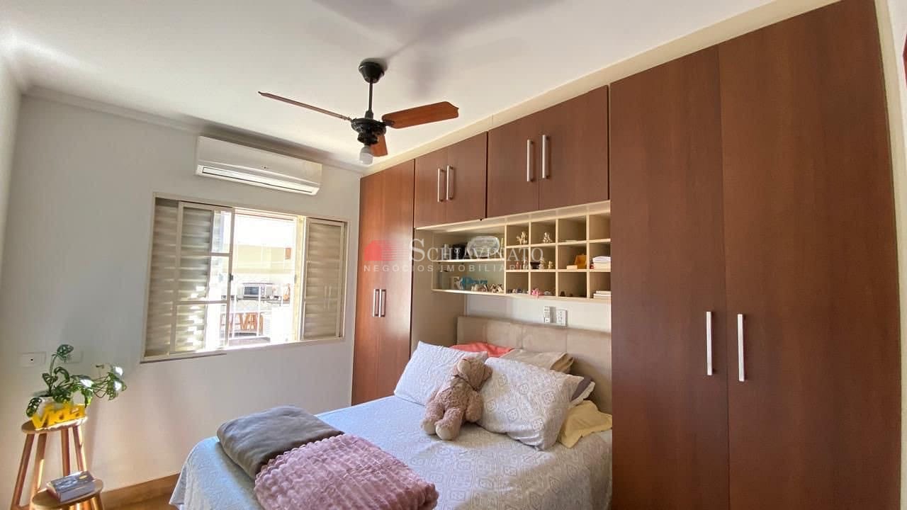 Casa à venda com 3 quartos, 144m² - Foto 4