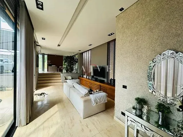 Casa com 341m² 3 quartos e 5 banheiros, à venda, no bairro Esperança em Londrina
