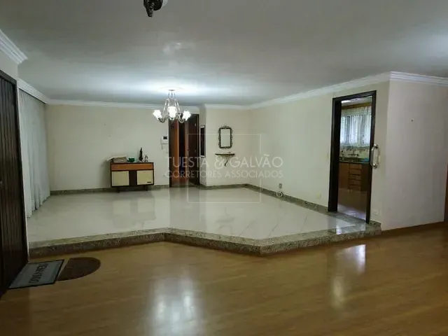 Casa com 195m² 3 quartos e 3 banheiros, à venda, no bairro Orleans em Curitiba