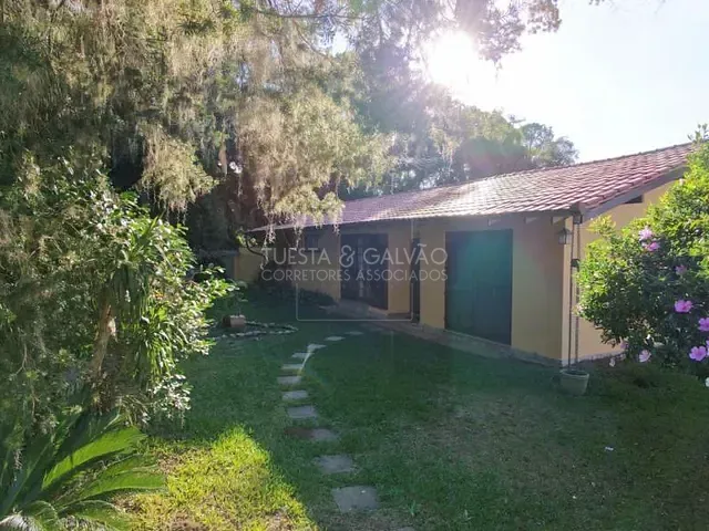 Casa com 195m² 3 quartos e 3 banheiros, à venda, no bairro Orleans em Curitiba
