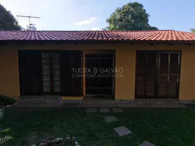 Casa com 195m² 3 quartos e 3 banheiros, à venda, no bairro Orleans em Curitiba