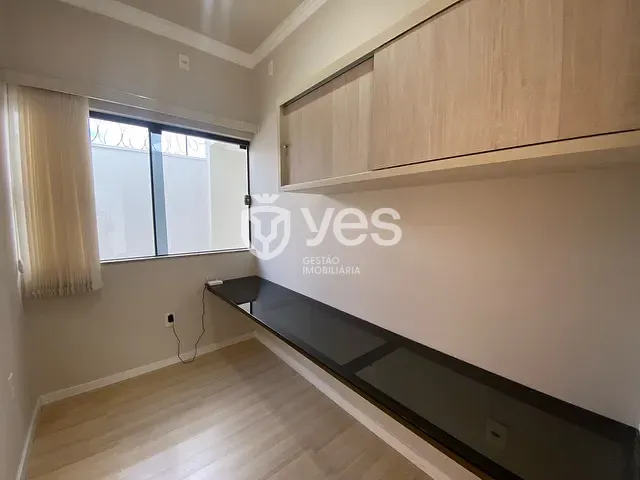 Casa com 360m² 3 quartos e 3 banheiros, à venda, no bairro Jardim Europa em Araxá