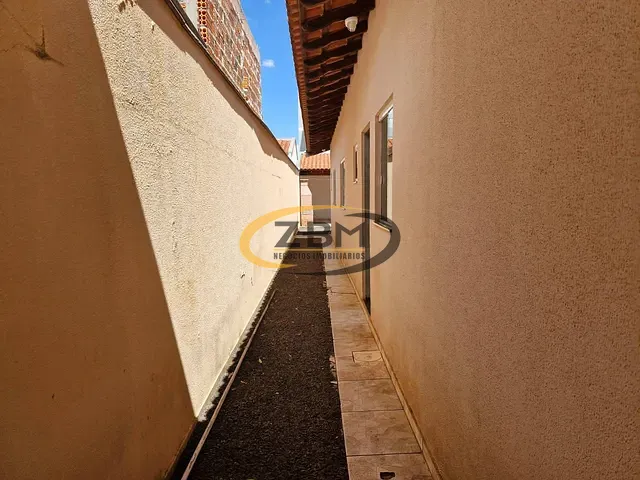 Casa com 180m² 2 quartos e 3 banheiros, à venda, no bairro Residencial Verona em Londrina