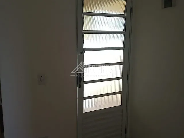 Casa 1 quarto e 1 banheiro, para alugar, no bairro Jardim das Oliveiras em São Paulo
