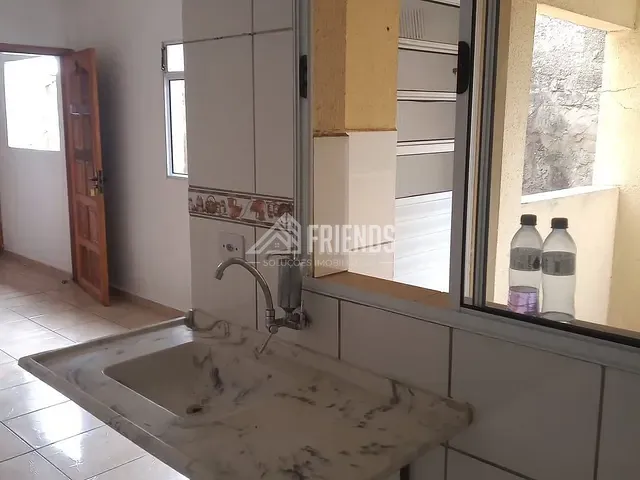 Casa 1 quarto e 1 banheiro, para alugar, no bairro Jardim das Oliveiras em São Paulo