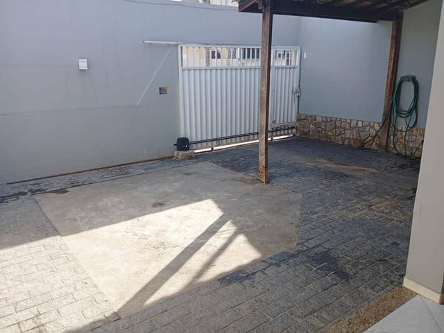 Casa 2 quartos e 1 banheiro, à venda, no bairro Parque João Maria em Campos dos Goytacazes