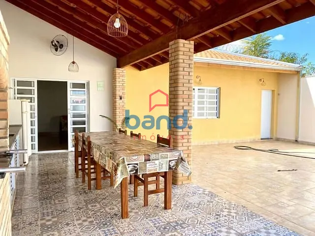 Casa com 225m² 1 quarto e 2 banheiros, à venda, no bairro Cambuí em Porto Feliz